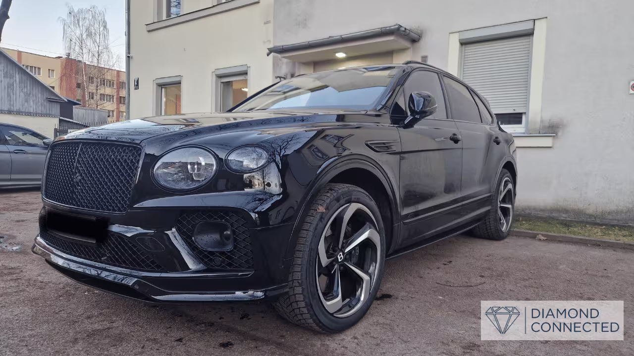 Bentley Bentayga transfers no Rīgas uz Ženēvu ar Diamond Connected