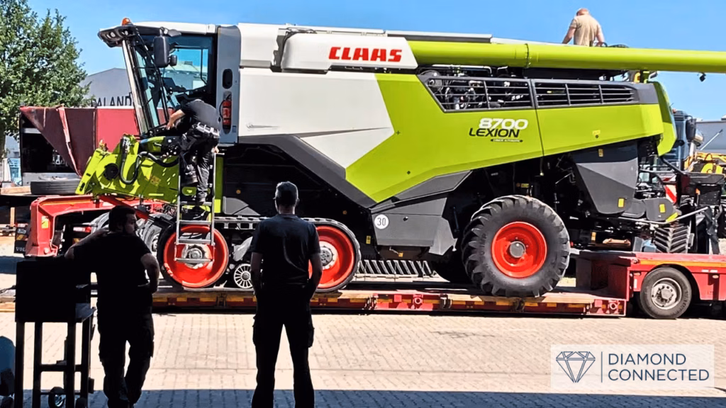CLAAS LEXION 8700 TT sagatavošana uz zemās grīdas platformas Vācijā